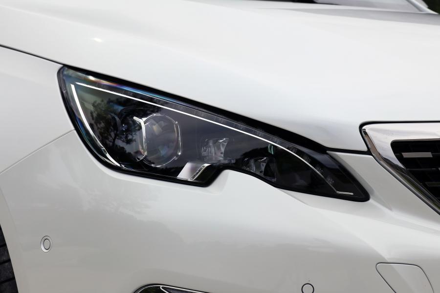 Детали экстерьера Peugeot 308 GT Line 2017 года  (WW) (фото 24 из 45)